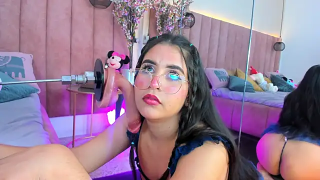 Snapshot of LizzyOlsen chatting on October 22, 3:40 am LizzyOlsen online show from October 22, 3:40 am