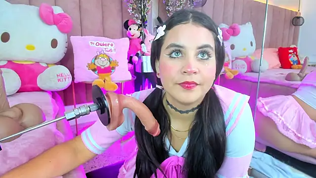 Snapshot of LizzyOlsen chatting on November 21, 5:17 am LizzyOlsen online show from November 21, 5:17 am