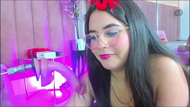 Snapshot of LizzyOlsen chatting on November 27, 5:09 am LizzyOlsen online show from November 27, 5:09 am