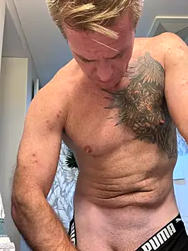 DILFiGuess11 online show from October 24, 2:13 pm