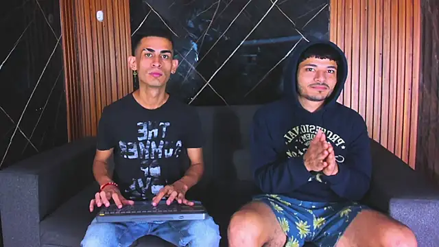 Snapshot of Golldens_Dreamss chatting on September 20, 3:40 am Golldens Dreamss online show from September 20, 3:40 am