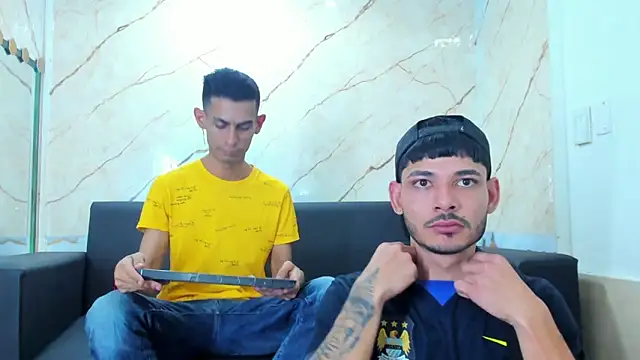 Snapshot of Golldens_Dreamss chatting on September 24, 8:12 pm Golldens Dreamss online show from September 24, 8:12 pm