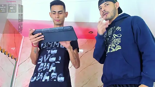 Snapshot of Golldens_Dreamss chatting on September 27, 8:58 pm Golldens Dreamss online show from September 27, 8:58 pm