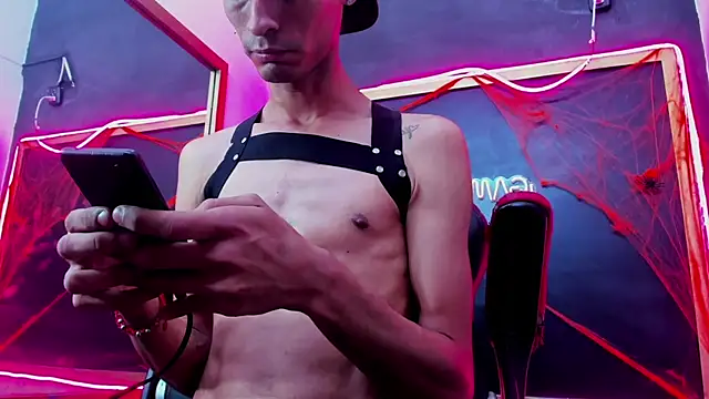 Snapshot of Golldens_Dreamss chatting on November 1, 1:46 pm Golldens Dreamss online show from November 1, 1:46 pm