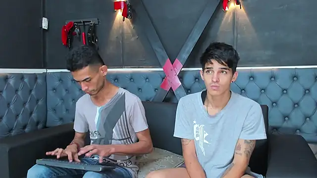 Snapshot of Golldens_Dreamss chatting on November 13, 12:48 pm Golldens Dreamss online show from November 13, 12:48 pm