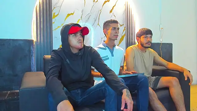 Snapshot of Golldens_Dreamss chatting on November 22, 11:53 am Golldens Dreamss online show from November 22, 11:53 am