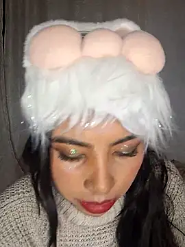 Snapshot of DianeSuns_ chatting on December 2, 2:28 am DianeSuns online show from December 2, 2:28 am