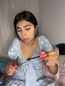 Snapshot of DianeSuns_ chatting on February 22, 4:13 am DianeSuns online show from February 22, 4:13 am