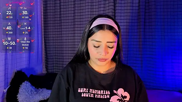 Kayleemorales online show from October 8, 4:15 pm