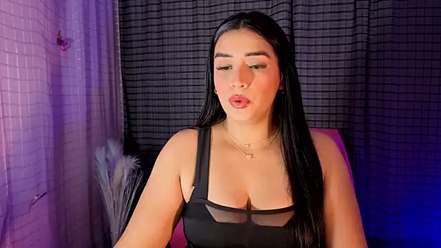 Kayleemorales online show from December 17, 5:19 pm