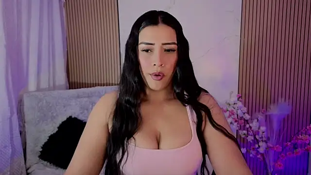 Kayleemorales online show from June 4, 5:41 pm