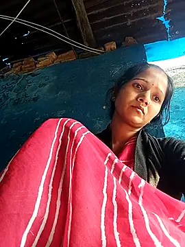 Snapshot of Jooli_xx chatting on November 6, 3:51 am Jooli xx online show from November 6, 3:51 am