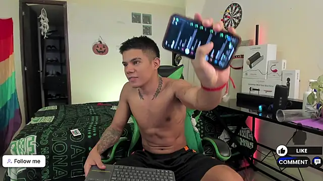 Snapshot of Jack_castell chatting on October 1, 11:49 am Jack castell online show from October 1, 11:49 am