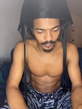 TRILLAHUNG online show from January 14, 9:42 pm