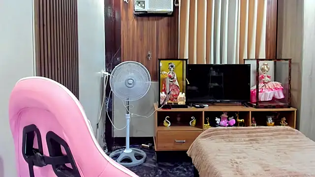 imallyoures69 online show from July 9, 12:26 am