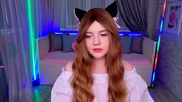 Snapshot of AlmaSound chatting on November 5, 5:18 am AlmaSound online show from November 5, 5:18 am