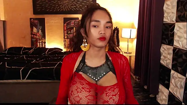 BigCockKharlaTS online show from October 3, 9:12 pm