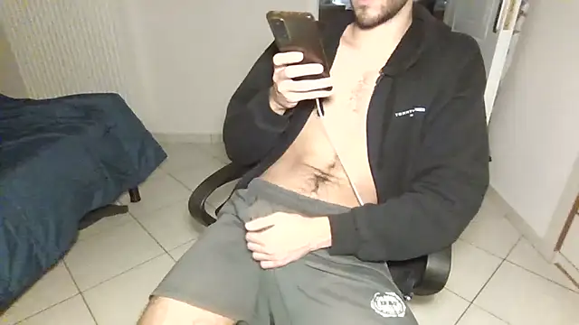 Snapshot of GrCammer7 chatting on February 17, 12:07 am GrCammer7 online show from February 17, 12:07 am