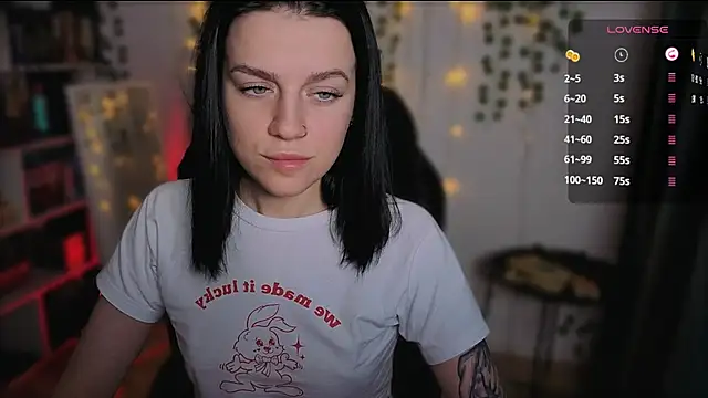 Snapshot of raspberry__girl_ chatting on October 4, 6:50 pm raspberry girl online show from October 4, 6:50 pm
