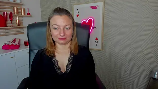 angelaSamt online show from June 15, 5:53 am