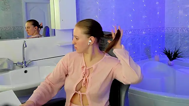 Alice Cire online show from March 12, 4:40 am