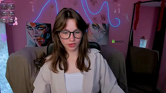 Snapshot of kitniss_dreamy chatting on June 11, 12:32 am kitniss dreamy online show from June 11, 12:32 am
