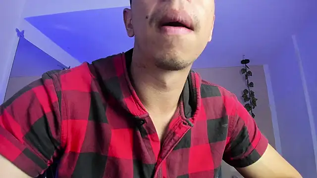 Muscle Scott online show from March 12, 1:50 pm