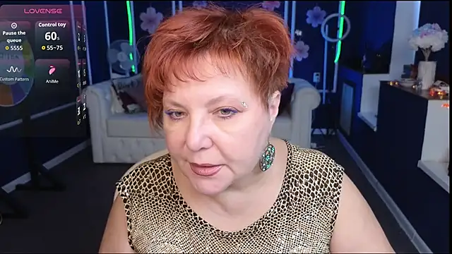 Kira Kenett online show from October 8, 7:50 am