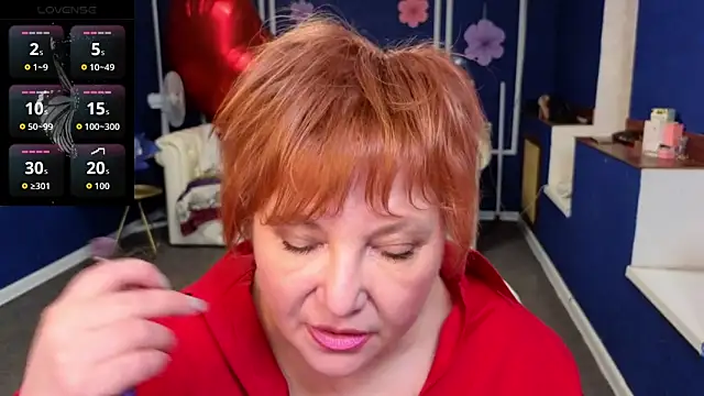 Snapshot of Kira_Kenett chatting on May 11, 4:26 pm Kira Kenett online show from May 11, 4:26 pm