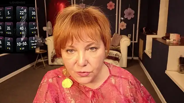 Snapshot of Kira_Kenett chatting on May 13, 5:10 pm Kira Kenett online show from May 13, 5:10 pm