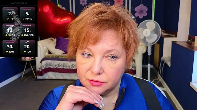 Snapshot of Kira_Kenett chatting on May 27, 5:04 am Kira Kenett online show from May 27, 5:04 am