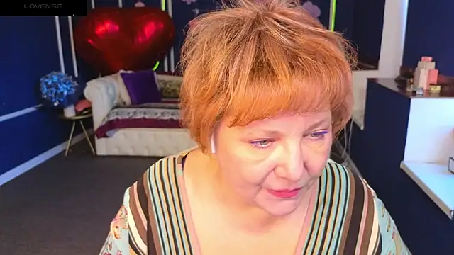 Snapshot of Kira_Kenett chatting on May 31, 7:26 am Kira Kenett online show from May 31, 7:26 am