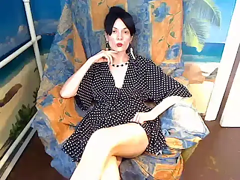 Snapshot of Bastet12 chatting on June 15, 2:19 pm Bastet12 online show from June 15, 2:19 pm