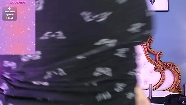 HatsaJones online show from March 17, 3:55 am