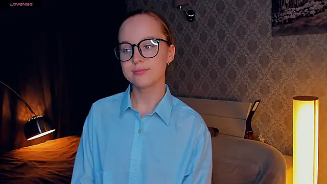 SoonMoor online show from October 4, 5:22 pm