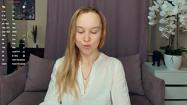 SoonMoor online show from February 13, 6:48 pm