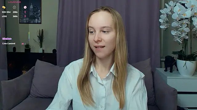 SoonMoor online show from February 20, 9:15 pm