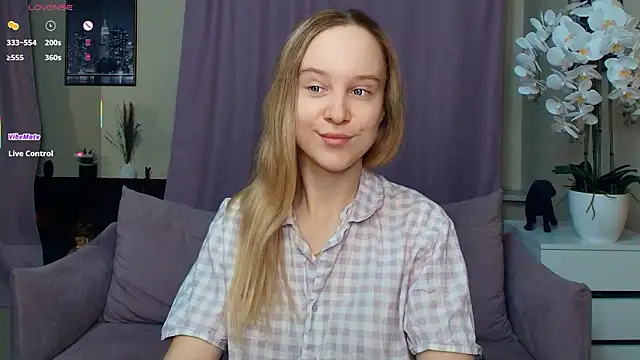 SoonMoor online show from March 10, 6:57 pm