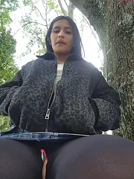 Snapshot of Rumy_2005 chatting on January 8, 1:02 pm Rumy 2005 online show from January 8, 1:02 pm