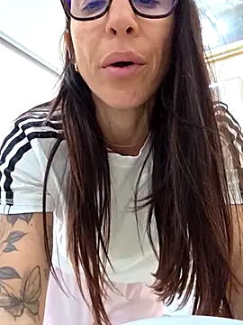 sexy7883 online show from April 25, 8:50 am