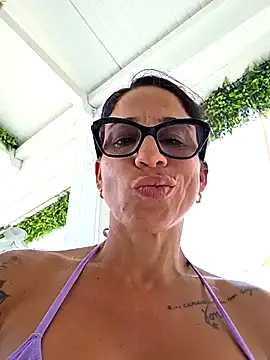 Snapshot of sexy7883 chatting on July 17, 11:06 am sexy7883 online show from July 17, 11:06 am