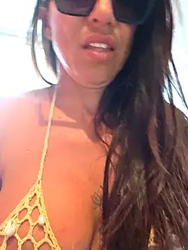 Snapshot of sexy7883 chatting on July 23, 3:32 pm sexy7883 online show from July 23, 3:32 pm