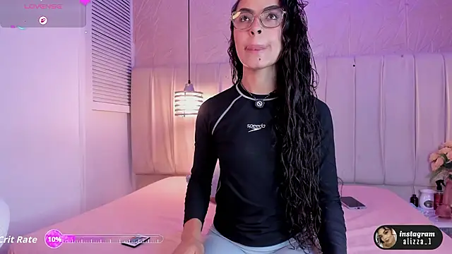 alizza  online show from February 20, 11:43 am