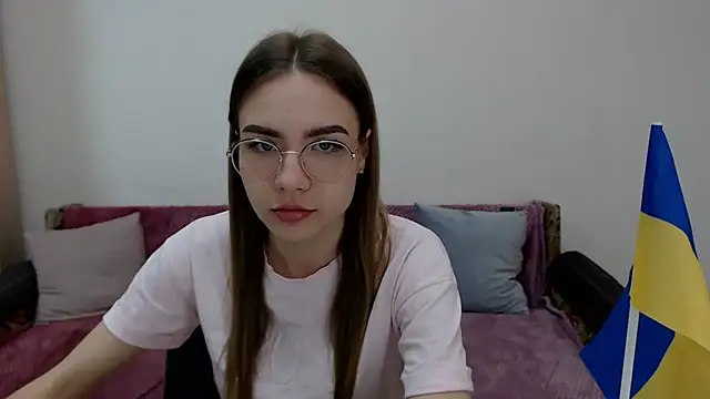 Snapshot of aSingleOne chatting on October 17, 8:00 pm aSingleOne online show from October 17, 8:00 pm