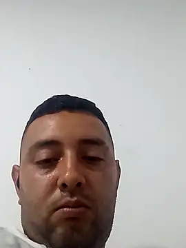 Snapshot of angelitocalientico chatting on October 6, 2:47 pm angelitocalientico online show from October 6, 2:47 pm