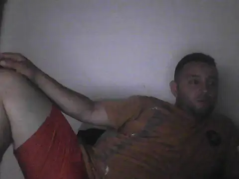 Snapshot of angelitocalientico chatting on October 8, 4:32 am angelitocalientico online show from October 8, 4:32 am