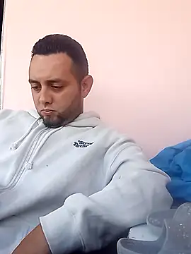 Snapshot of angelitocalientico chatting on October 20, 6:41 pm angelitocalientico online show from October 20, 6:41 pm