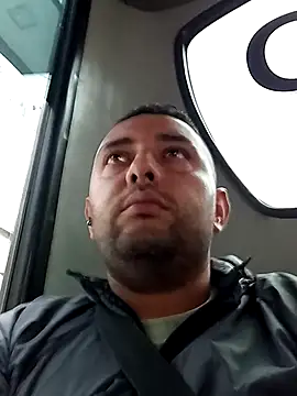 Snapshot of angelitocalientico chatting on November 4, 9:36 pm angelitocalientico online show from November 4, 9:36 pm