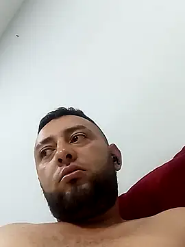 Snapshot of angelitocalientico chatting on March 5, 11:06 am angelitocalientico online show from March 5, 11:06 am