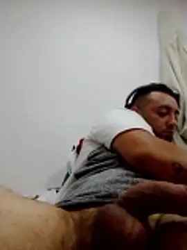 Snapshot of angelitocalientico chatting on March 20, 3:50 pm angelitocalientico online show from March 20, 3:50 pm